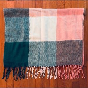 SOFT PATTERN BLANKET SCARF